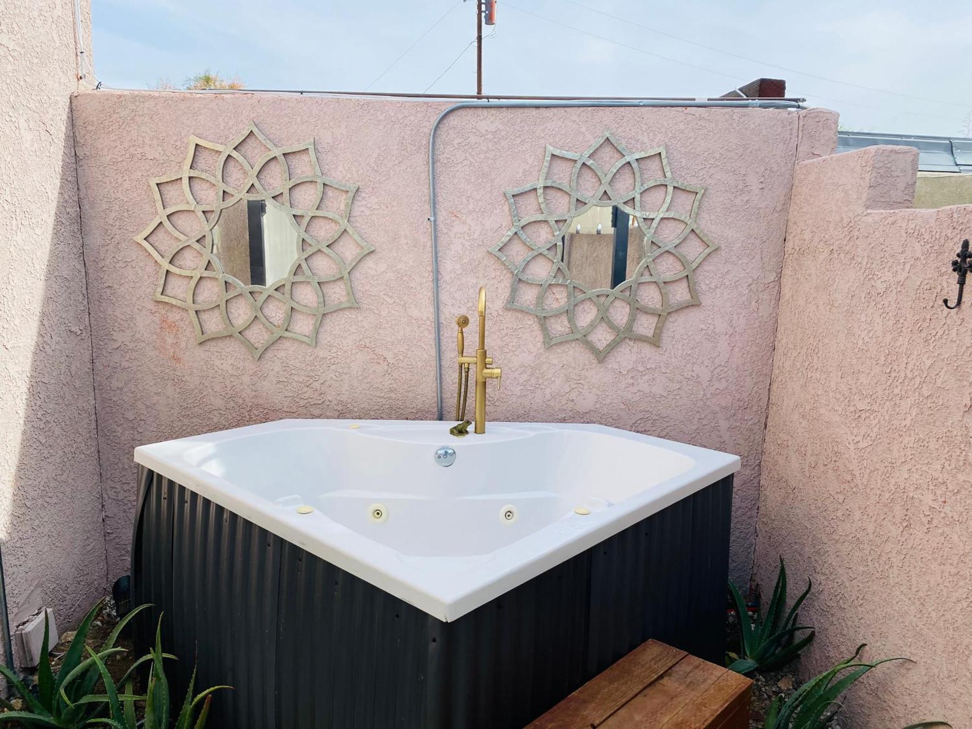 Hotel Mi Kasa Hot Springs 420,Adults Only, Clothing Optional Desert Hot Springs Exterior foto